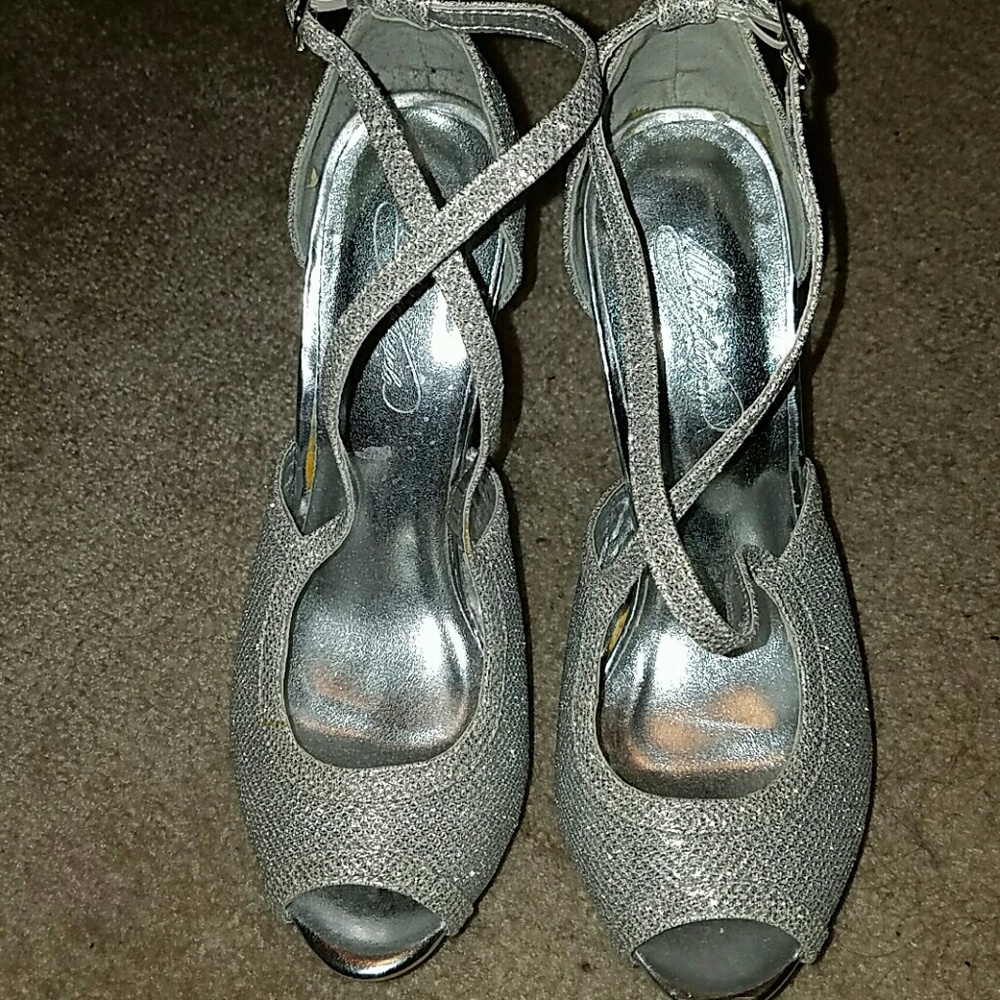 Silver sparkly platform heels - Picture 2 of 5